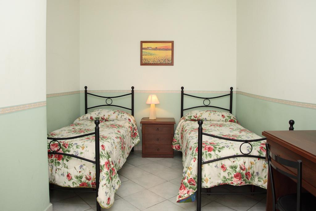 Bed And Breakfast Gigi Furci Siculo Exterior photo